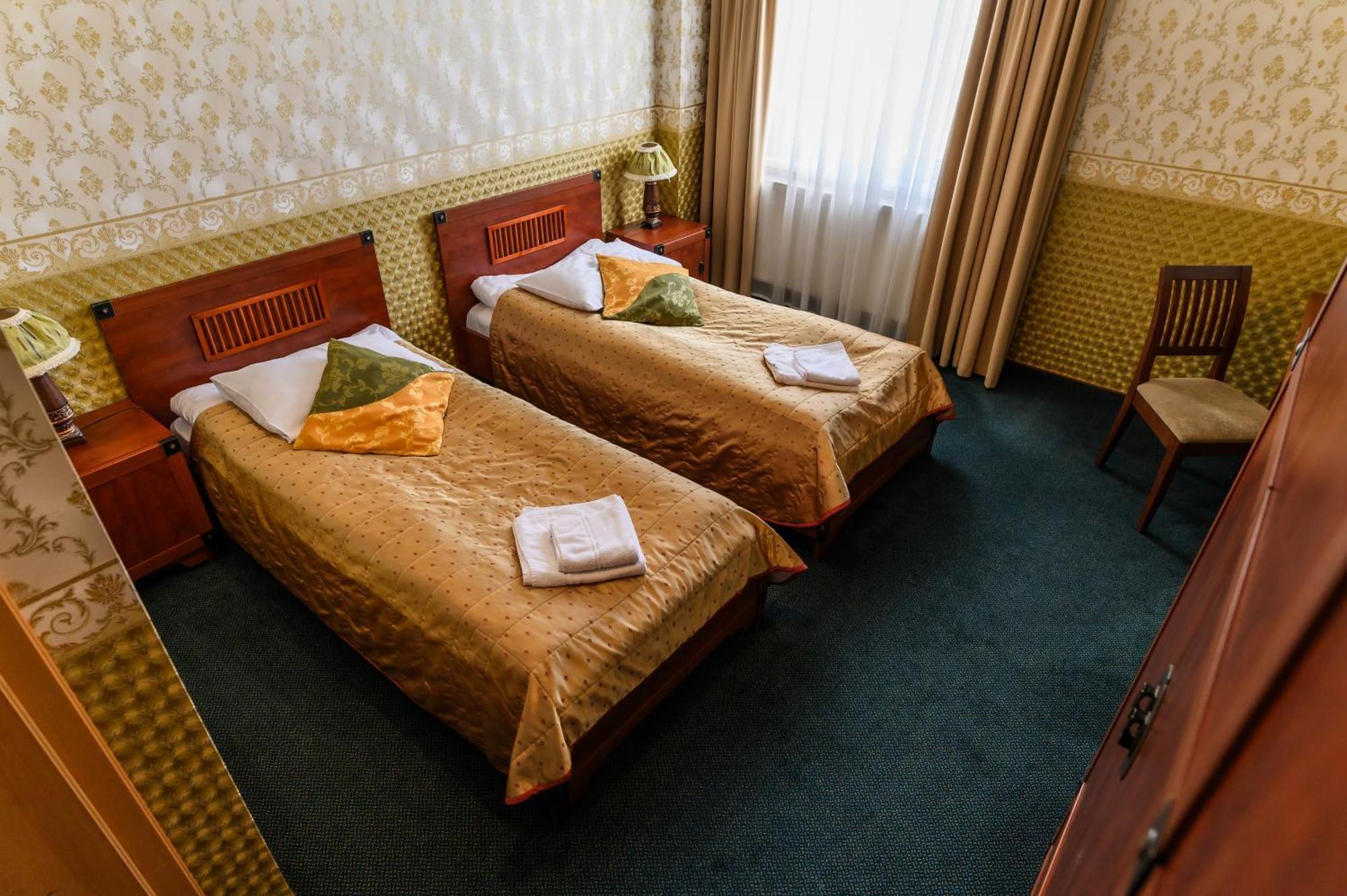 Hotel Synet Mažeikiai Exterior foto