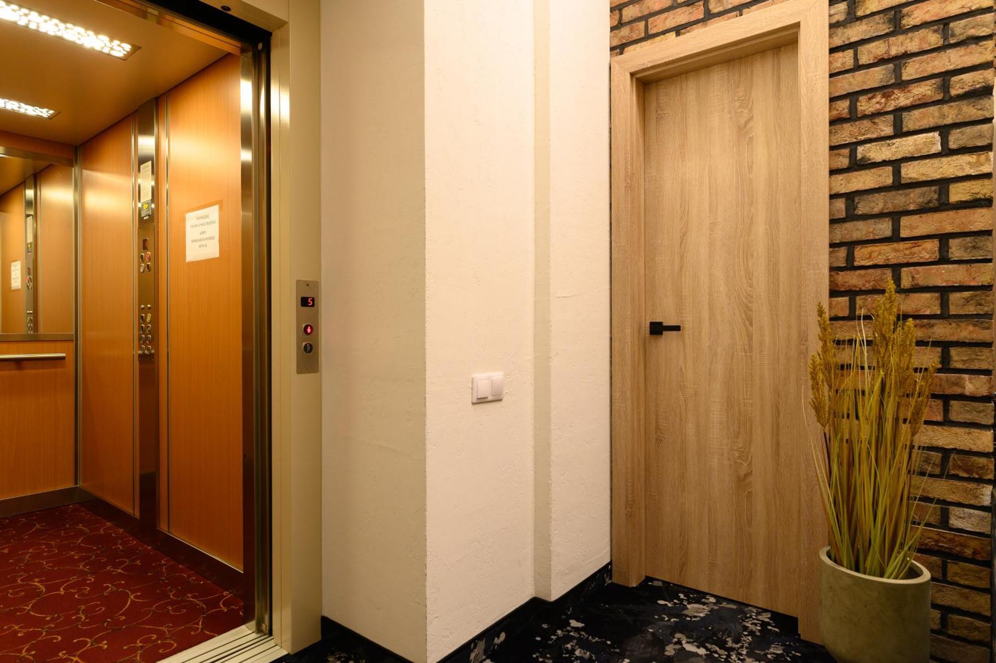Hotel Synet Mažeikiai Exterior foto
